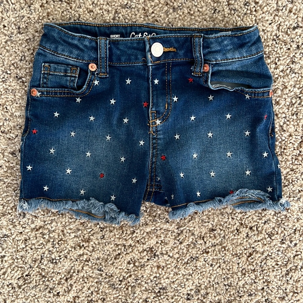 Girls Cat and Jack Red and White star denim shorts. Size Small (6/6x)